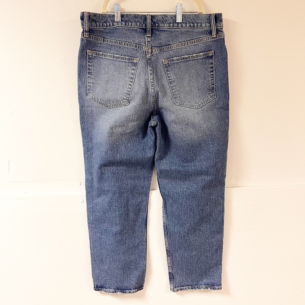 GAP Cheeky Straight Leg High Rise Button Fly Jeans in Medium Wash Size 10S - Picture 11 of 14